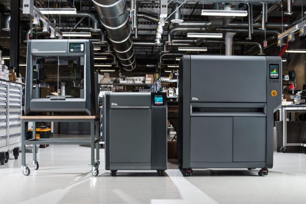 Өнеркәсіптік 3D принтерлерін шығаруды бастау